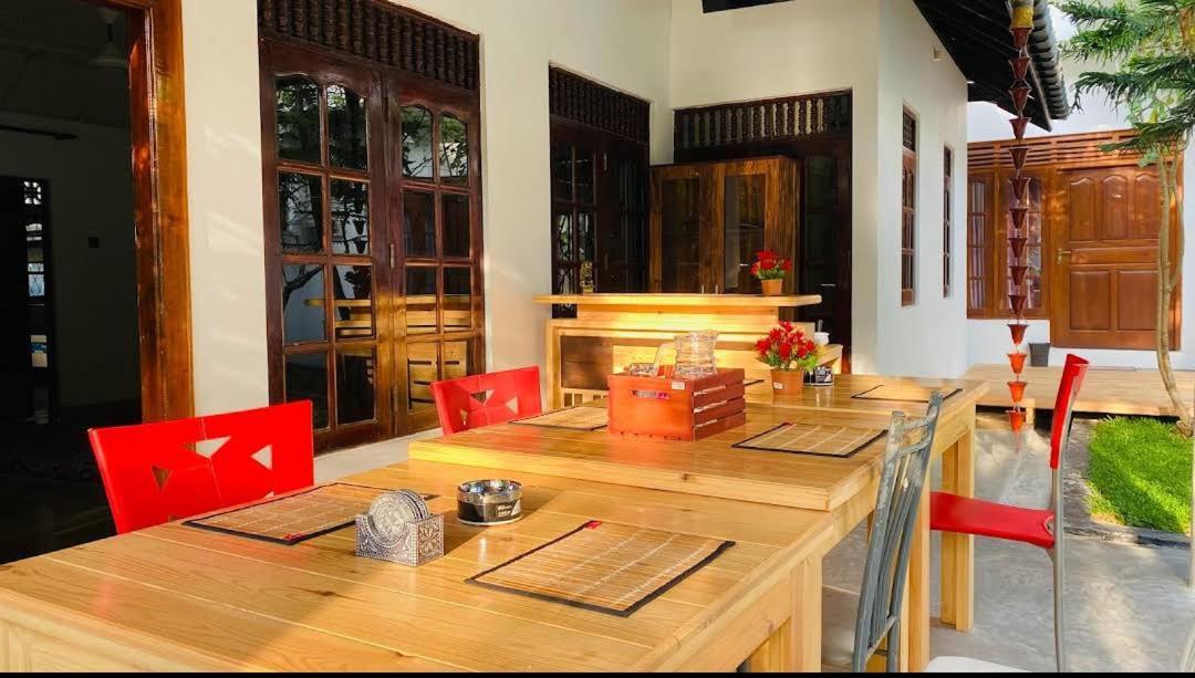 Rituale Guest House - Surf Yoga&Massage Mirissa Esterno foto