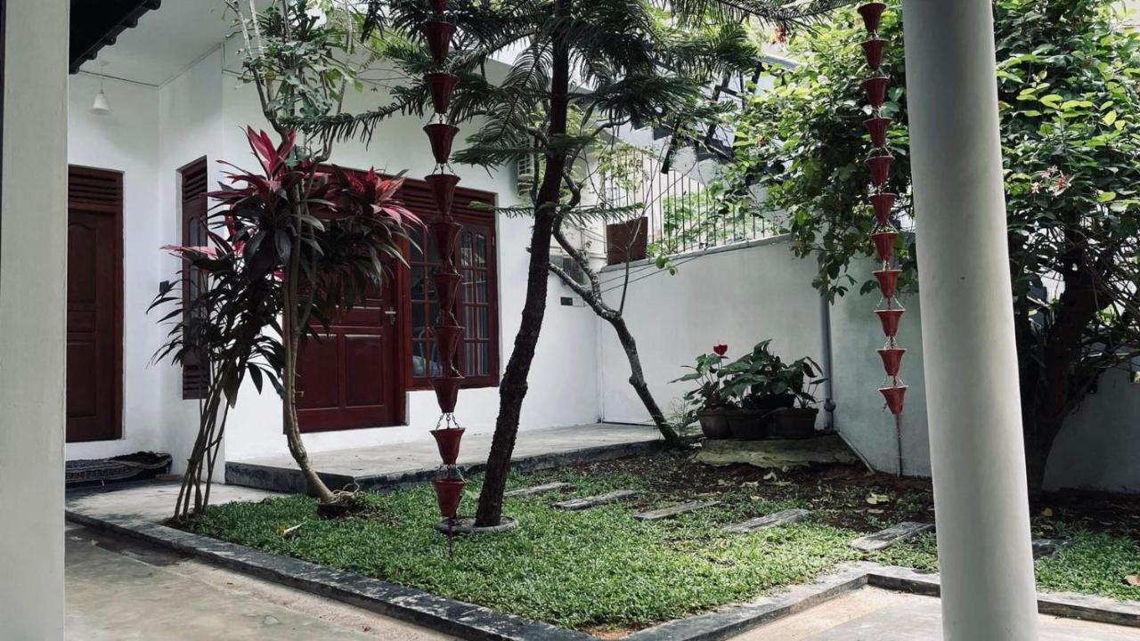 Rituale Guest House - Surf Yoga&Massage Mirissa Esterno foto