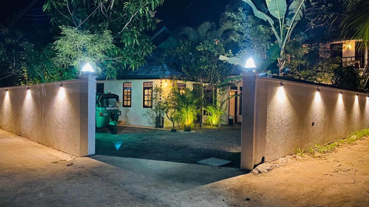Rituale Guest House - Surf Yoga&Massage Mirissa Esterno foto