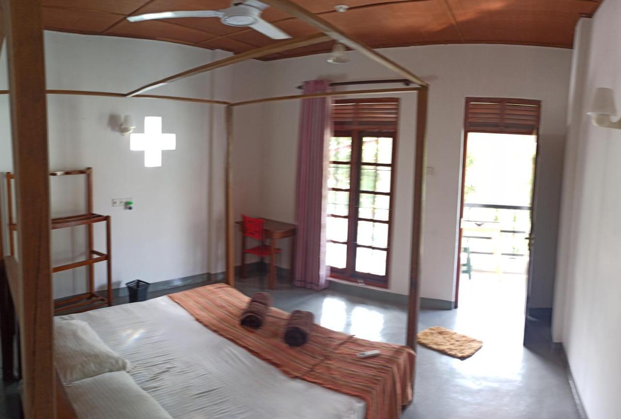 Rituale Guest House - Surf Yoga&Massage Mirissa Esterno foto