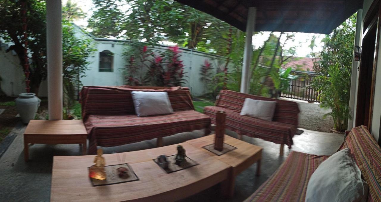 Rituale Guest House - Surf Yoga&Massage Mirissa Esterno foto