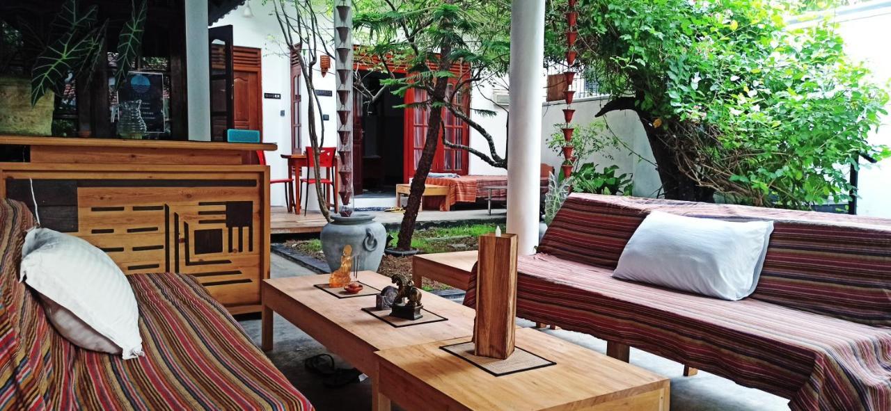 Rituale Guest House - Surf Yoga&Massage Mirissa Esterno foto