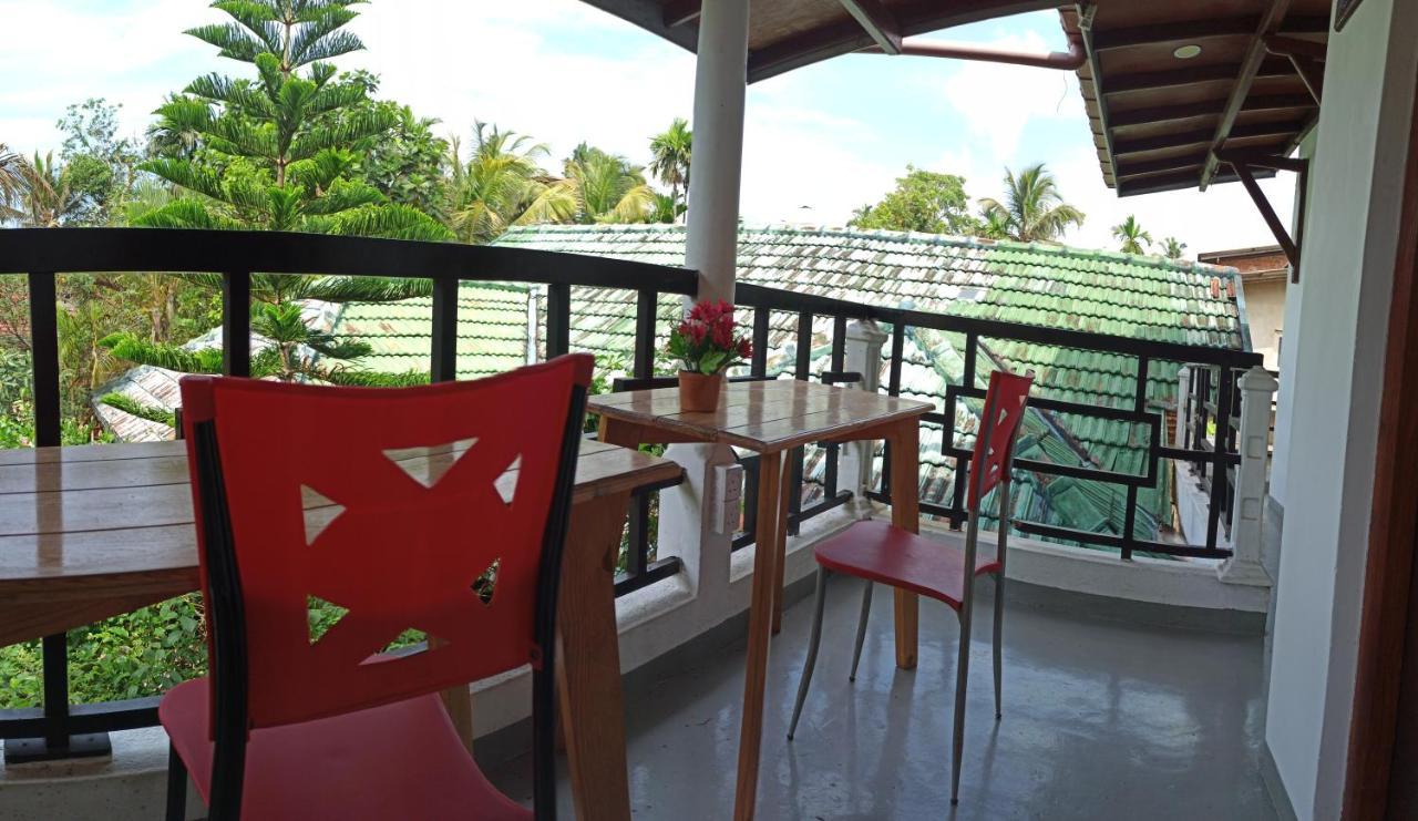 Rituale Guest House - Surf Yoga&Massage Mirissa Esterno foto